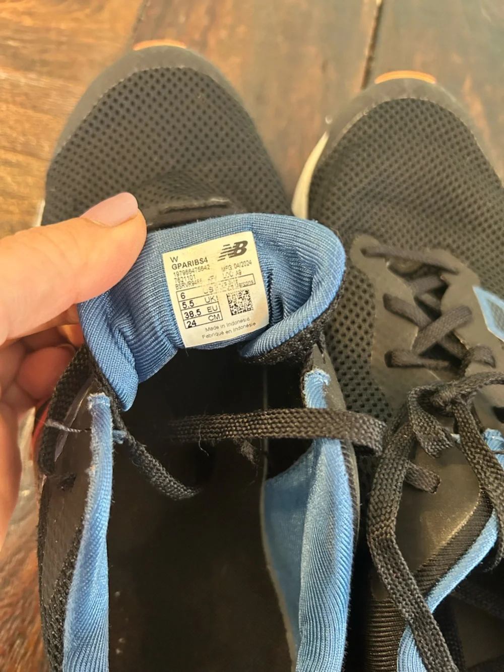 New Balance breathable black